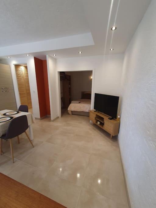 Appartement 30 M De La Plage Grimaud Dış mekan fotoğraf